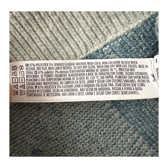 FOREVER 21 Women’s Knit Sweater Size M Button-down Blue Cardigan Plaid - Picture 8 of 8